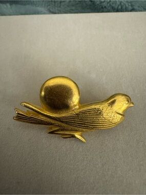 Rare Vintage 1976 MMA King Tut Egyptian Revival Menet Bird Brooch